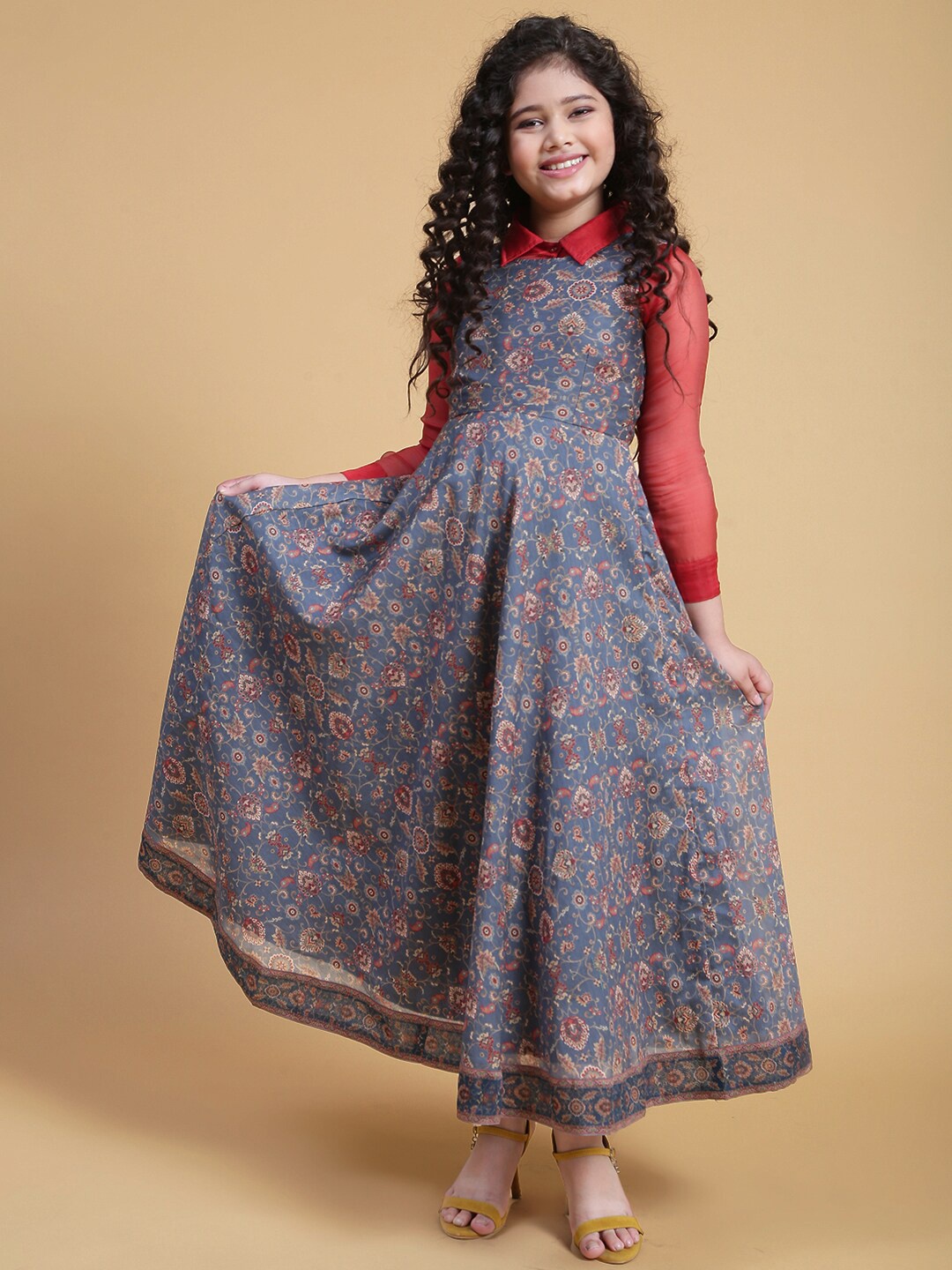 

titliyan Girls Grey & Maroon Printed Chanderi Maxi Dress With Organza Shirt