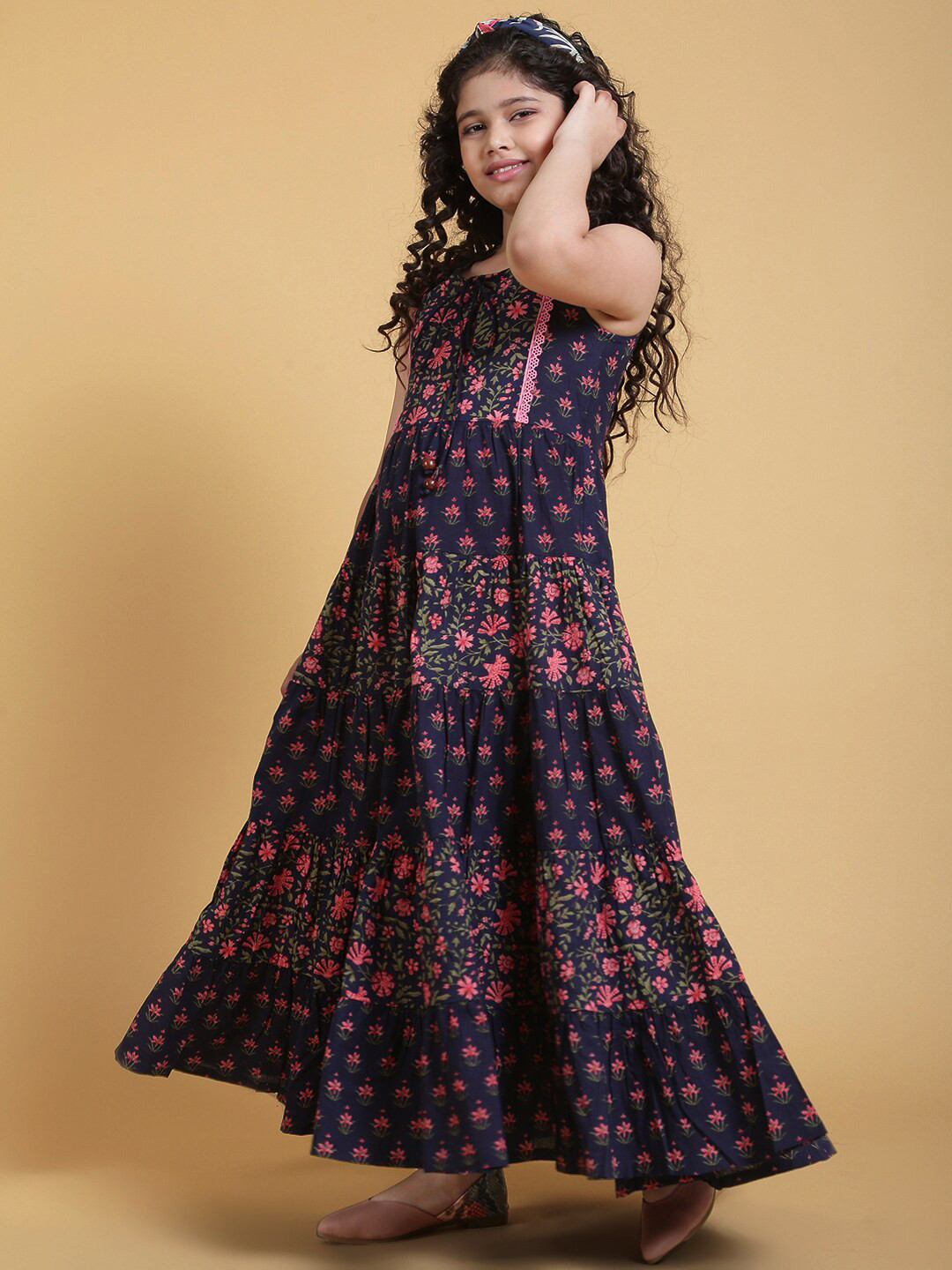 

titliyan Girls Blue & Pink Floral Printed Flared Maxi Dress