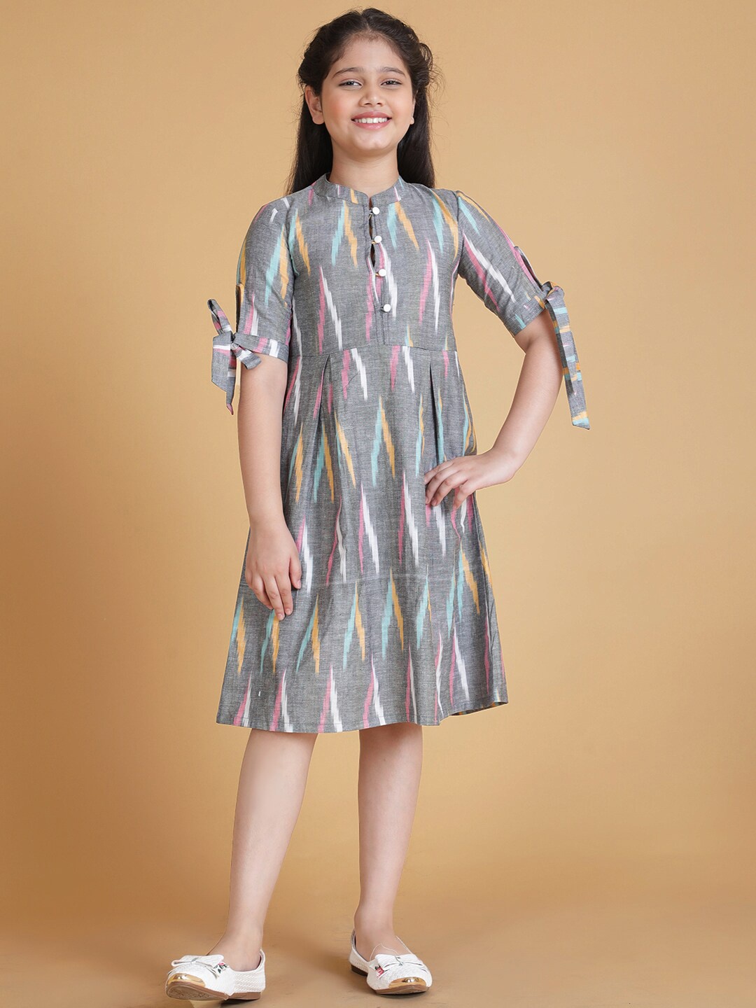 

titliyan Grey Tie-Up Neck A-Line Dress
