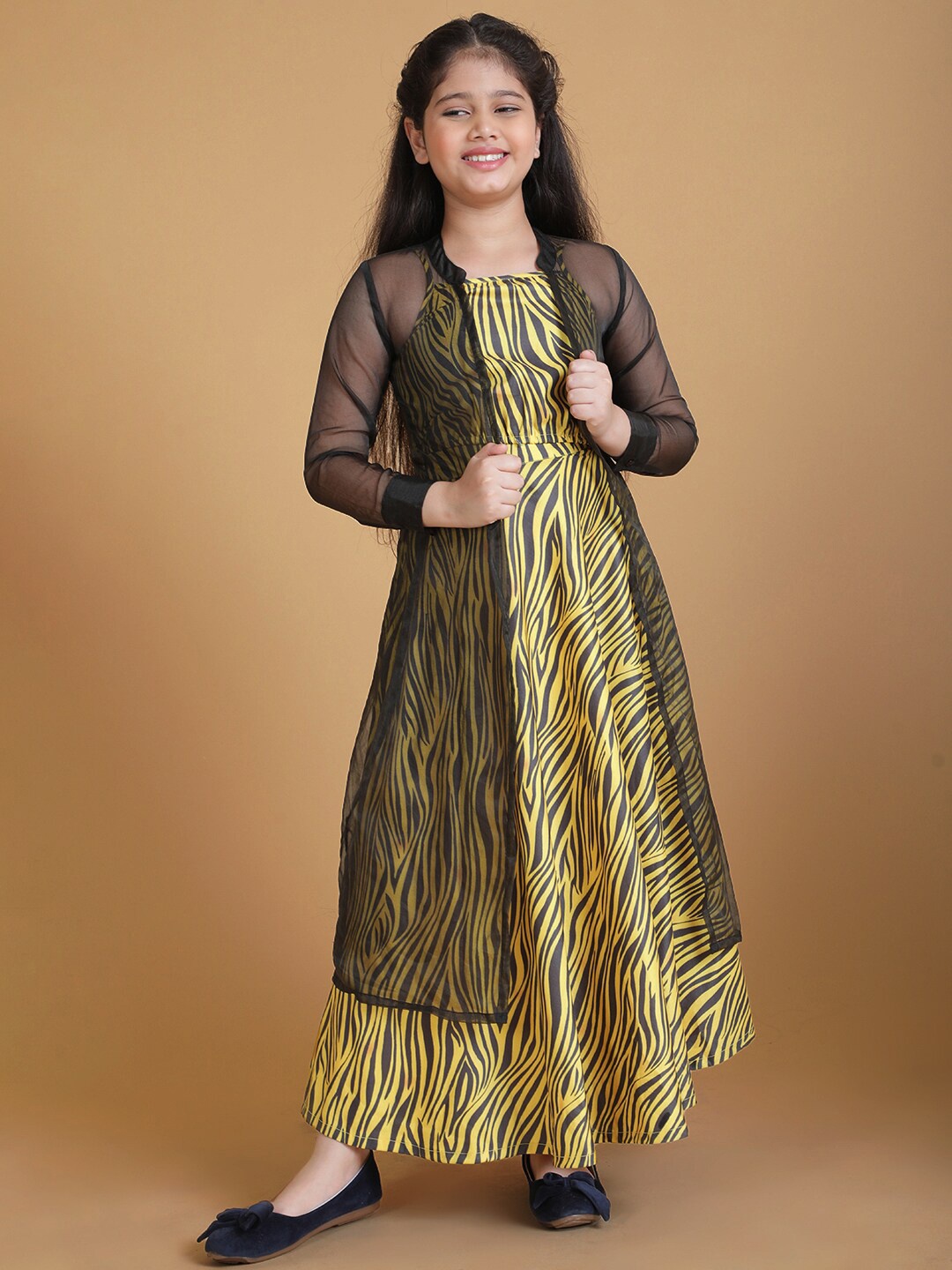 

titliyan Girls Yellow & Black Printed Ready to Wear Lehenga & Blouse with Jacket