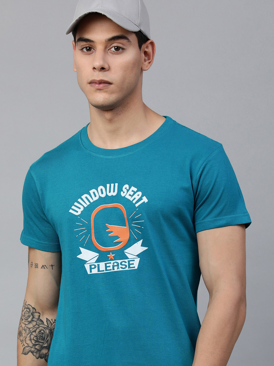 

Jolie robe Men Blue & White Typography Printed Pure Cotton T-shirt