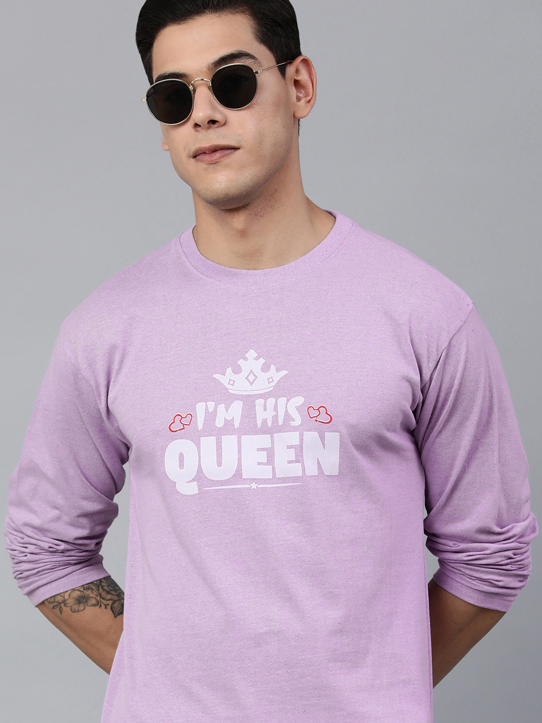 

Jolie robe Men Lavender & White Typography Printed Pure Cotton T-shirt