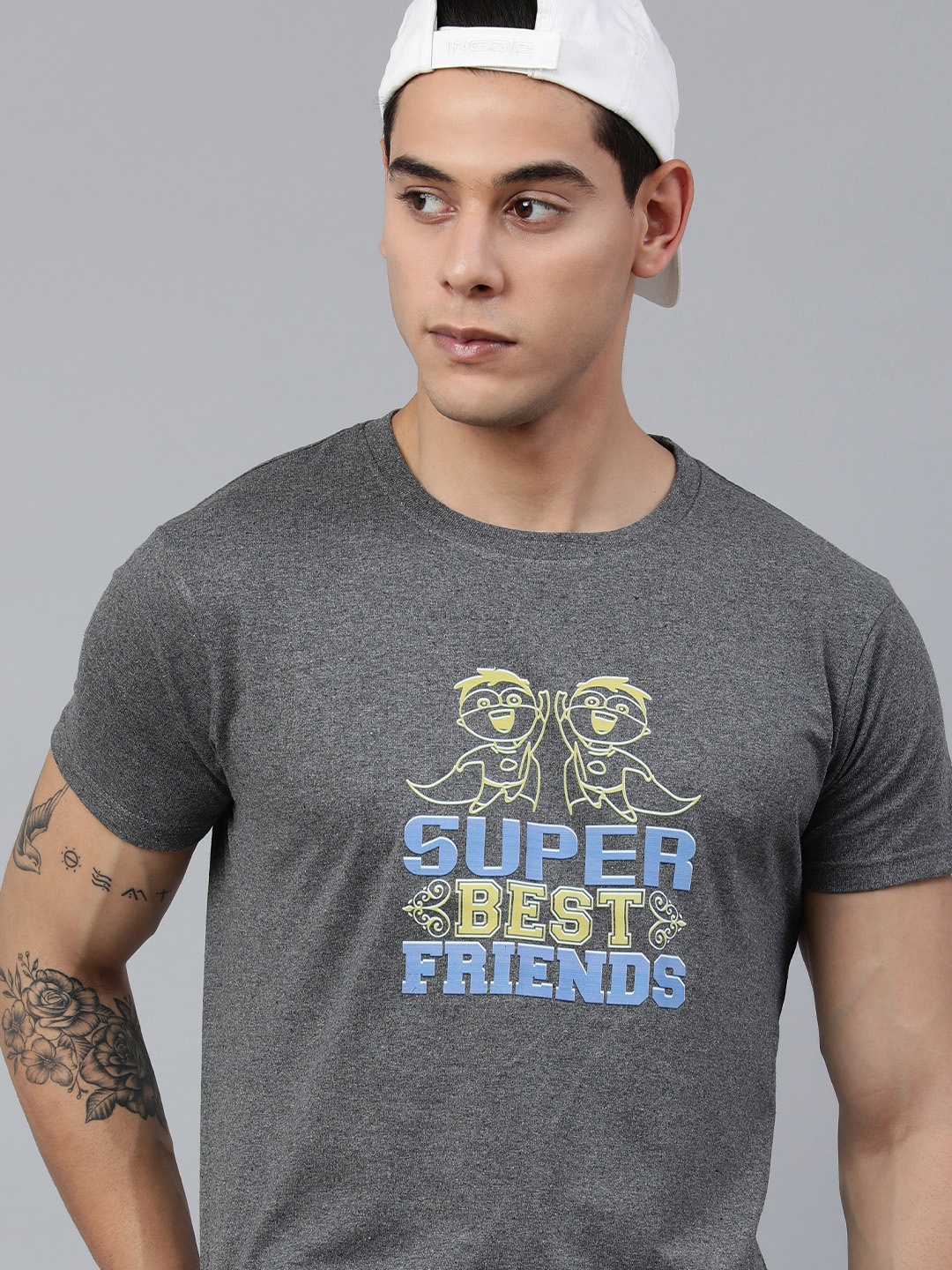 

Jolie robe Men Grey Melange & Blue Typography Printed Pure Cotton T-shirt