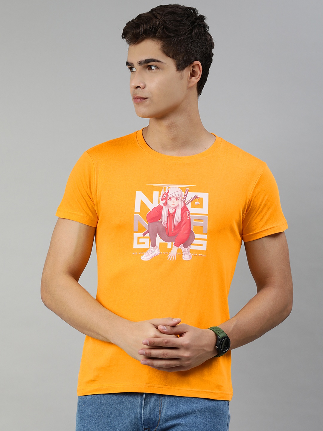 

Jolie robe Men Yellow & Pink Printed Pure Cotton T-shirt