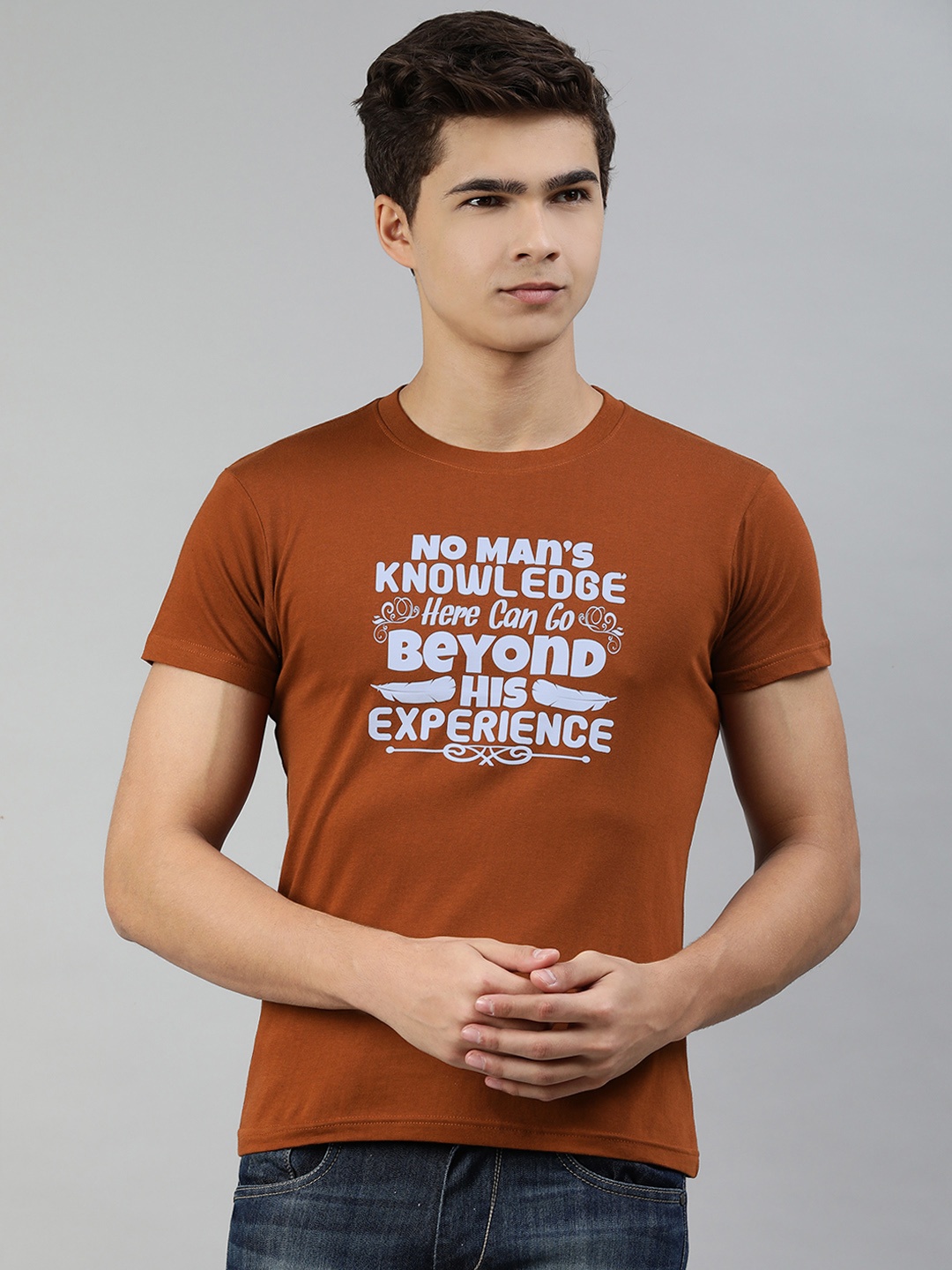 

Jolie robe Men Brown Typography Printed T-shirt