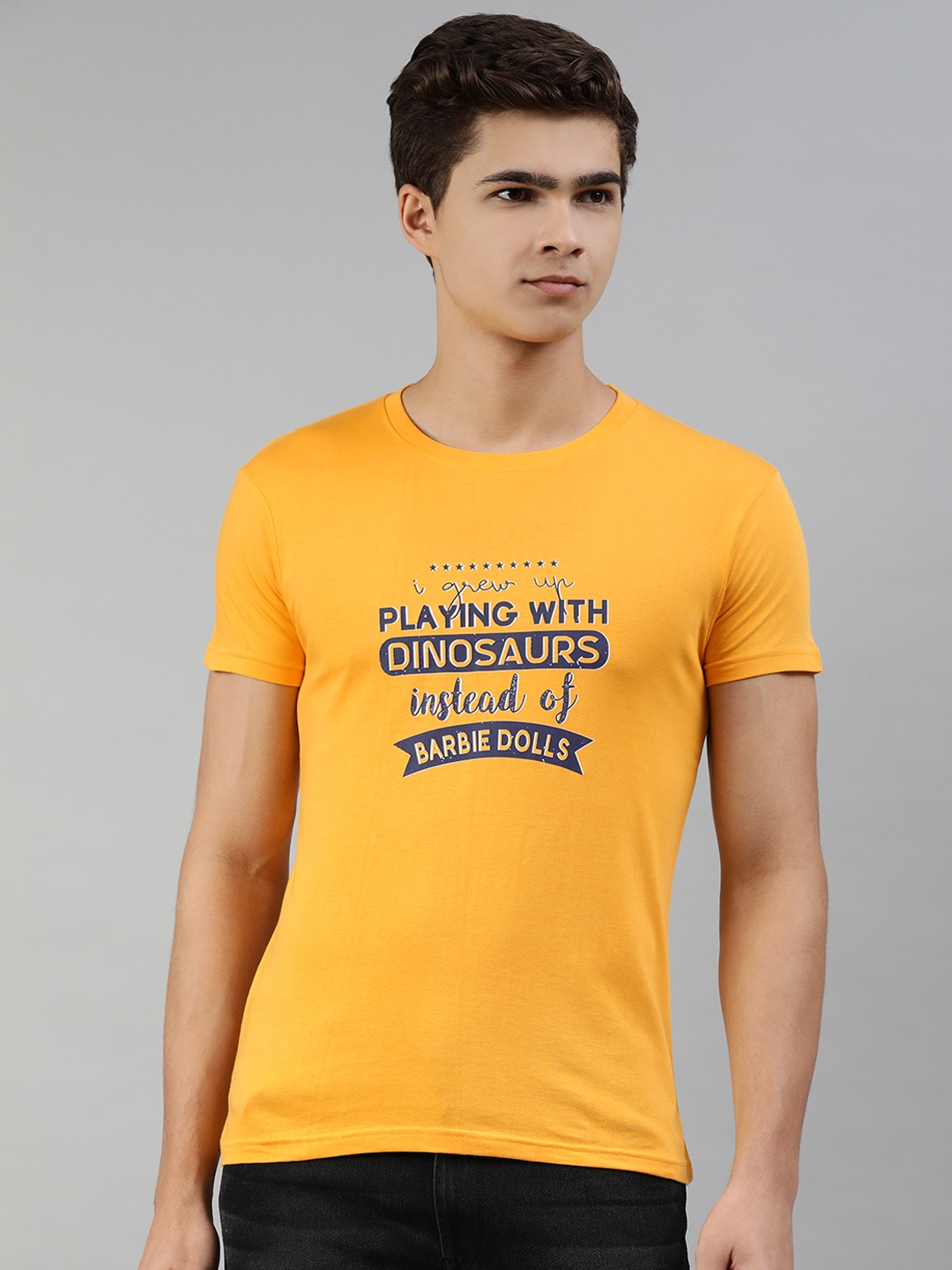 

Jolie robe Men Yellow & Blue Typography Printed Pure Cotton T-shirt