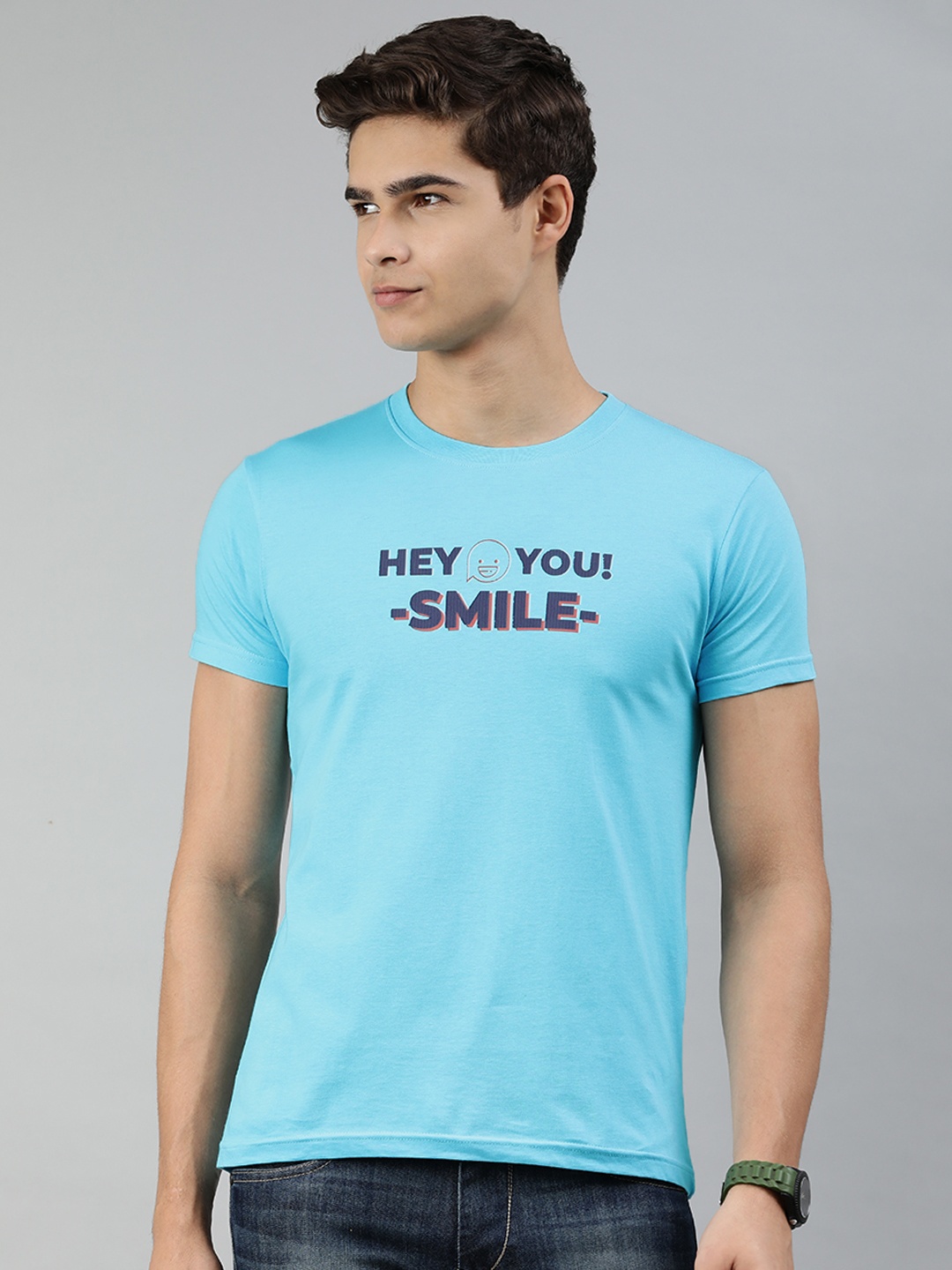 

Jolie robe Men Blue & Purple Typography Printed Pure Cotton T-shirt
