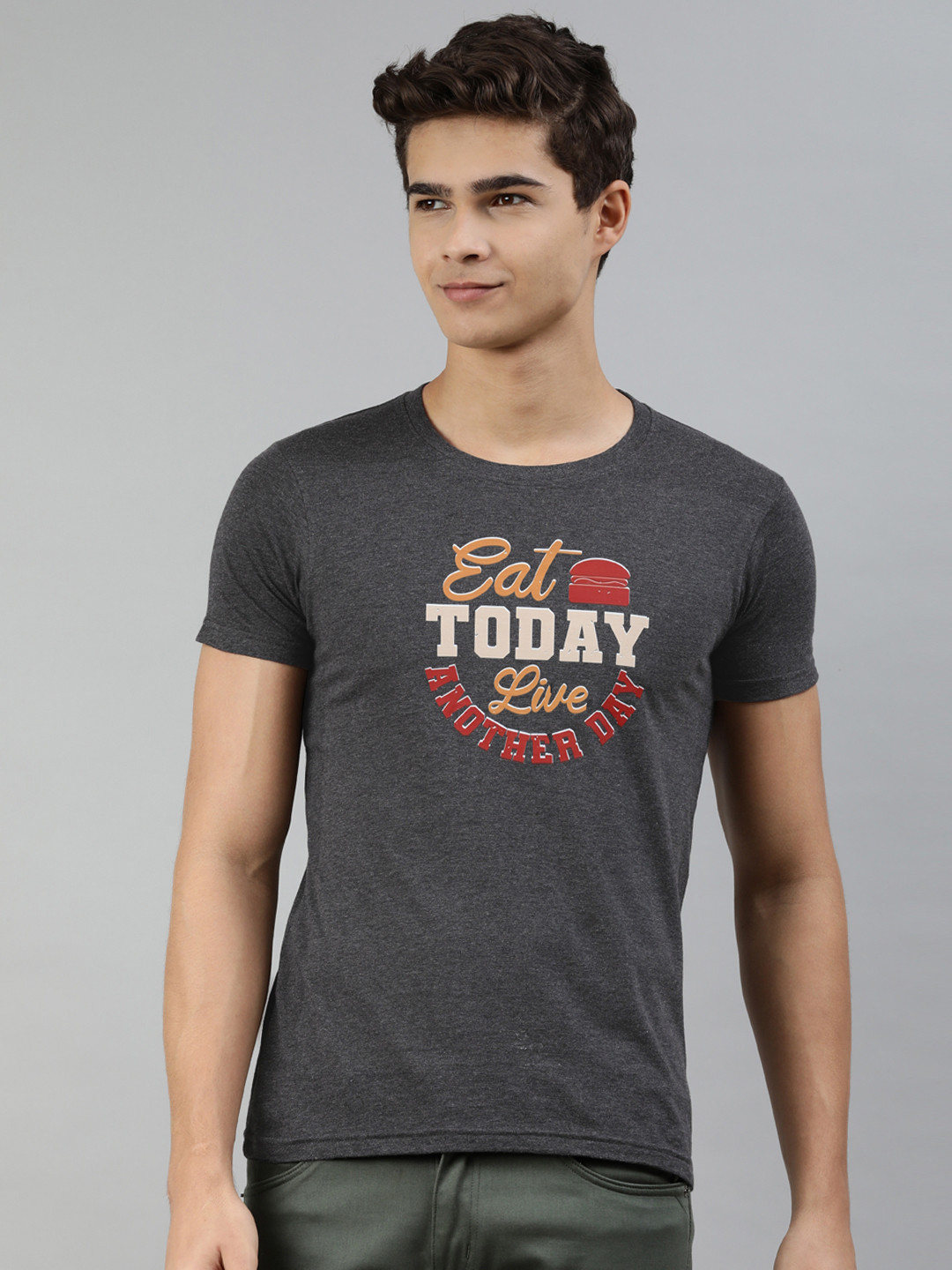 

Jolie robe Men Charcoal Typography Printed T-shirt