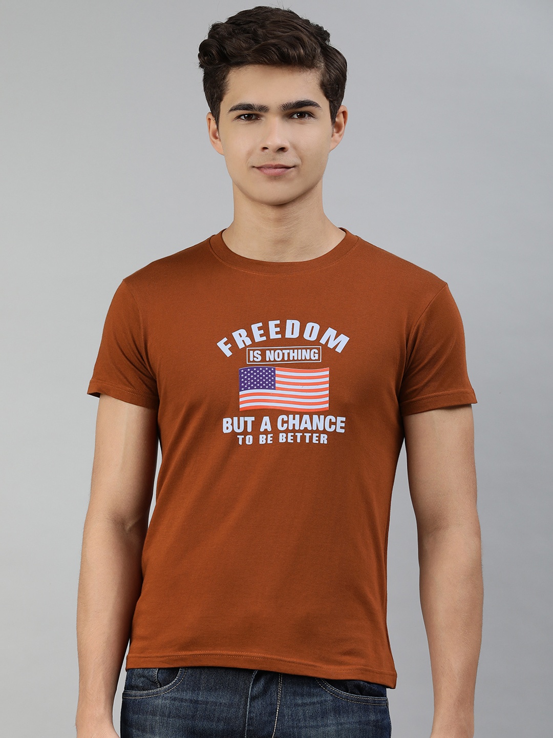 

Jolie robe Men Brown Typography Printed T-shirt