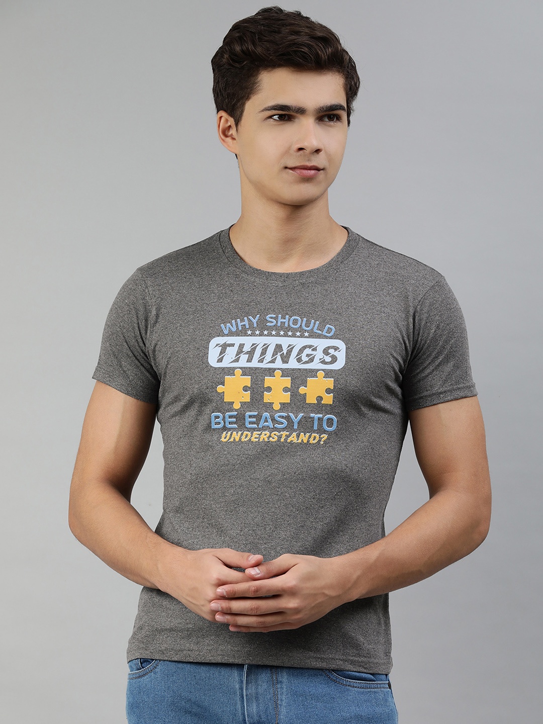 

Jolie robe Men Charcoal Grey & Blue Typography Printed Cotton T-shirt