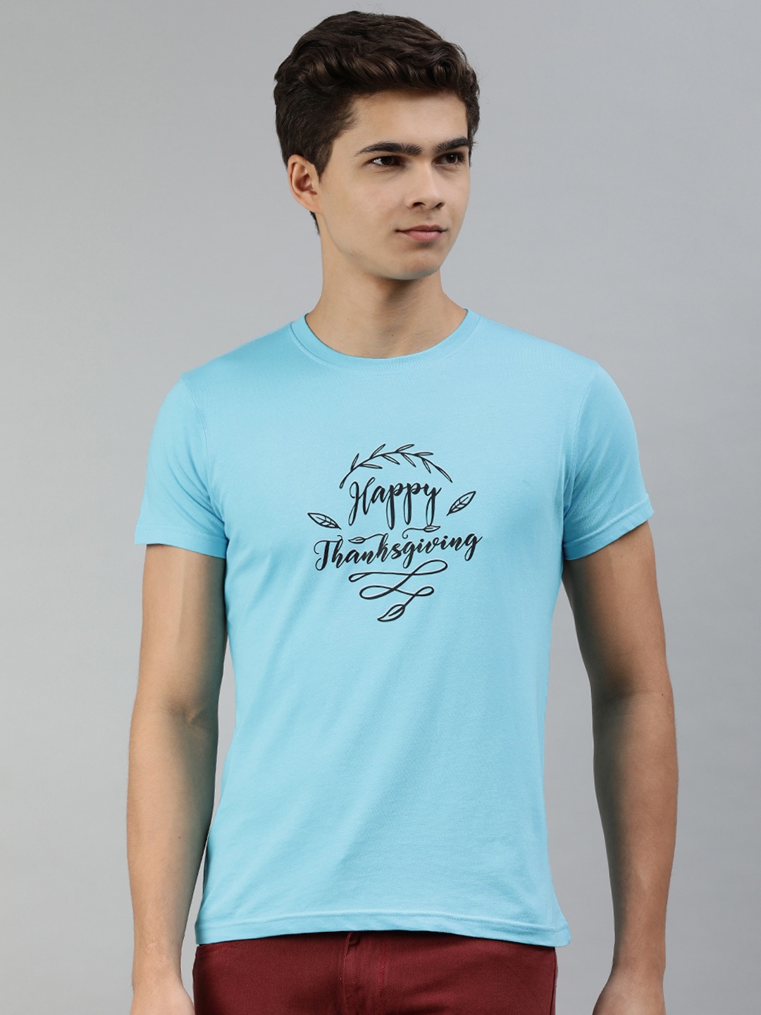 

Jolie robe Men Blue & Black Typography Printed Pure Cotton T-shirt