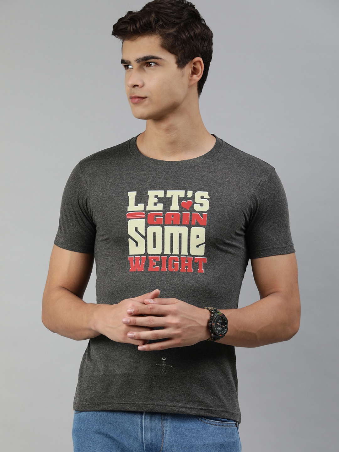 

Jolie robe Men Charcoal Typography Printed T-shirt