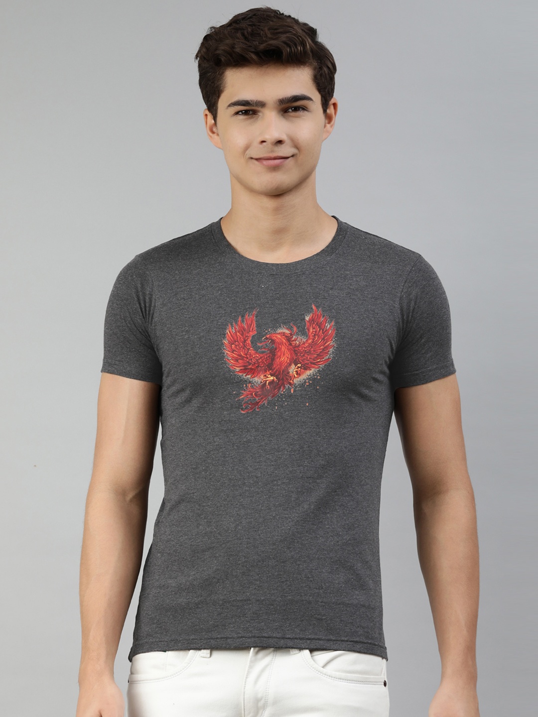 

Jolie robe Men Charcoal & Red Printed T-shirt
