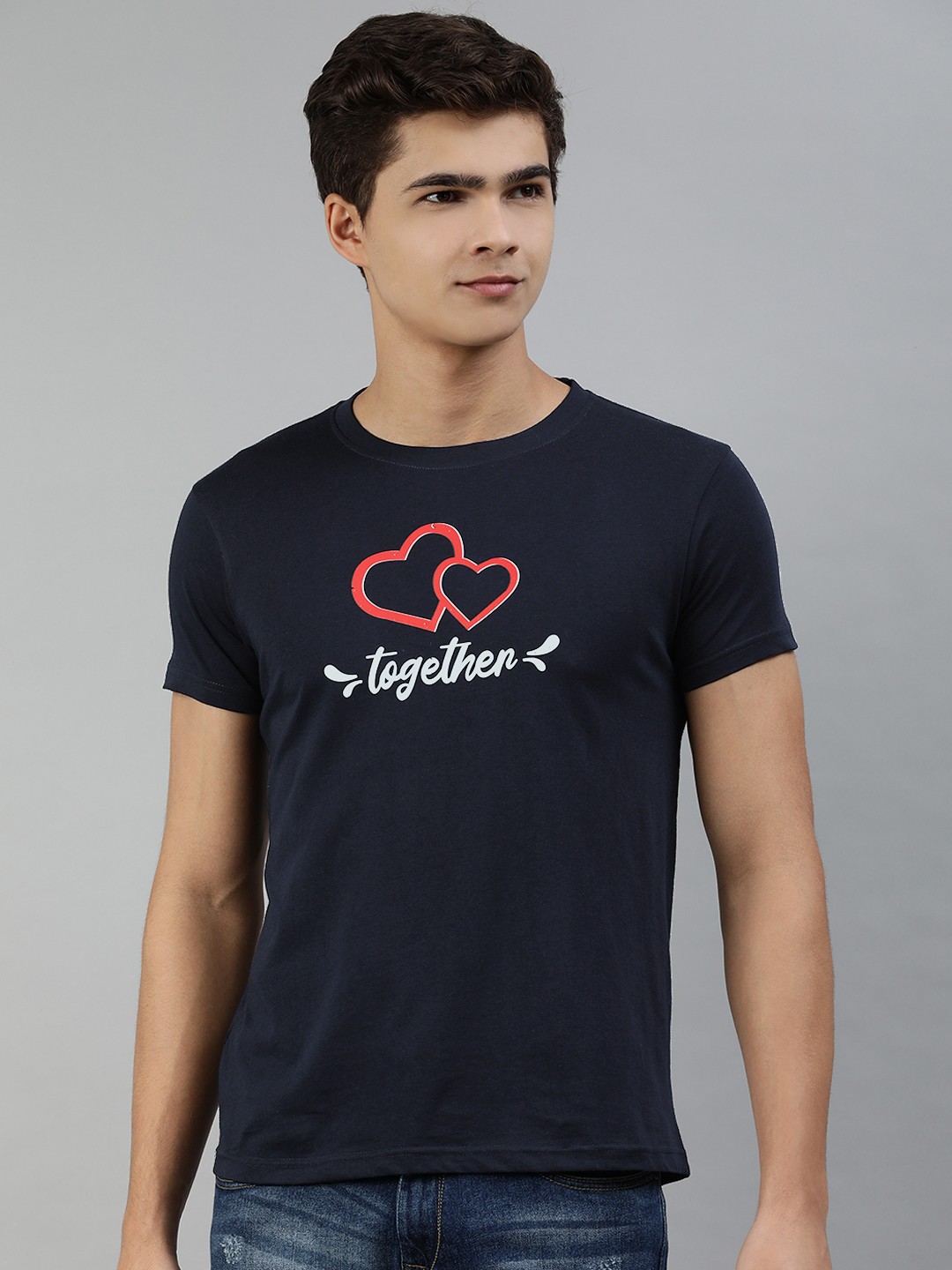 

Jolie robe Men Navy Blue & Red Typography Printed Pure Cotton T-shirt