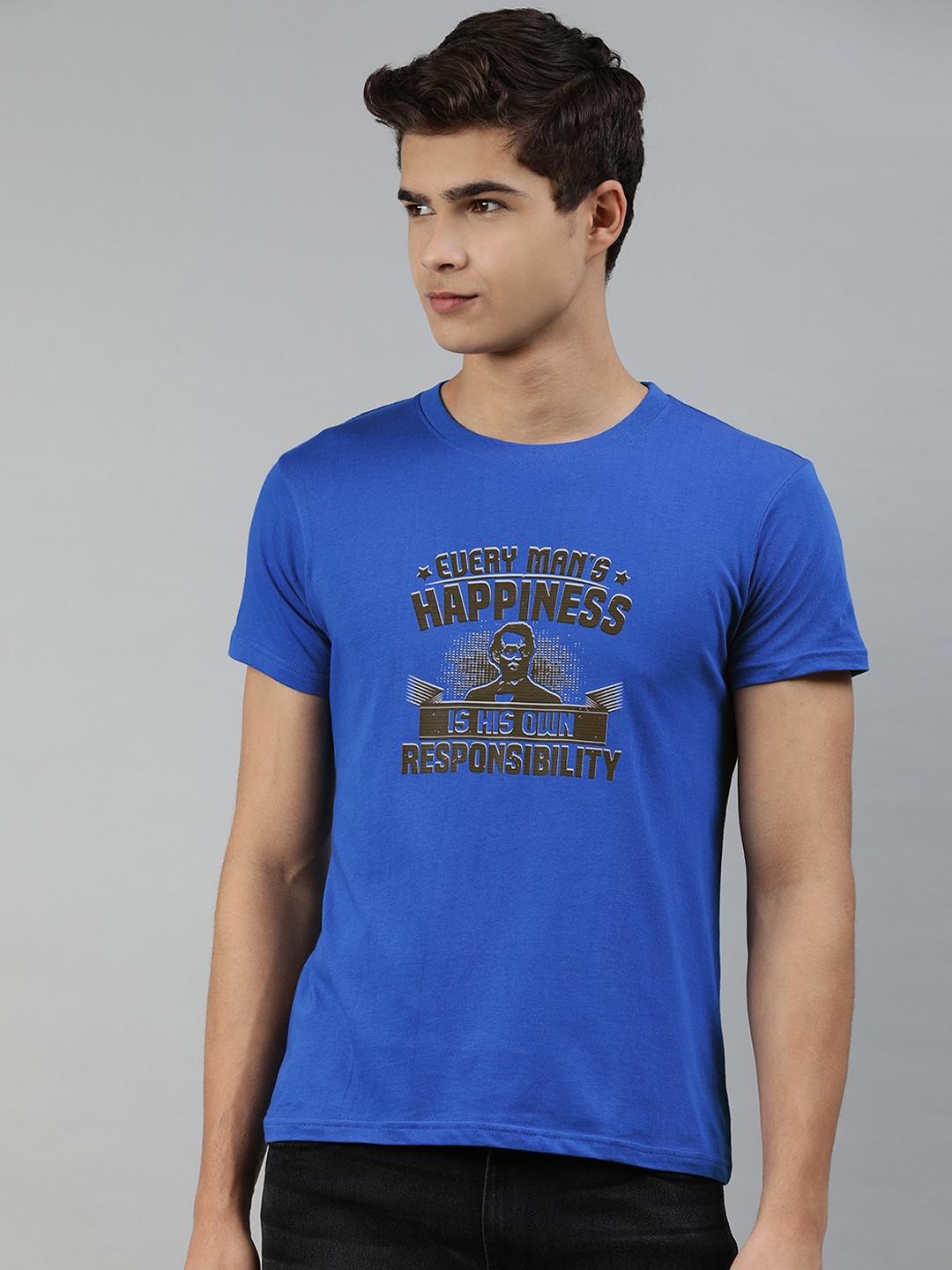 

Jolie robe Men Blue & Black Typography Printed Cotton T-shirt