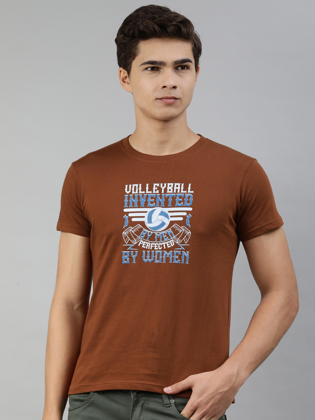 

Jolie robe Men Brown Typography Printed T-shirt