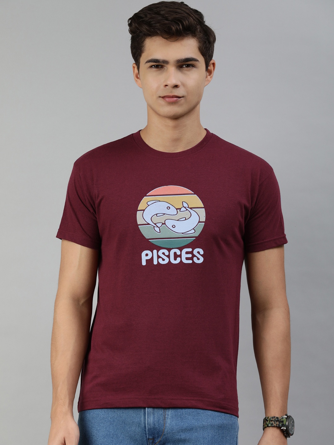 

Jolie robe Men Maroon Printed T-shirt