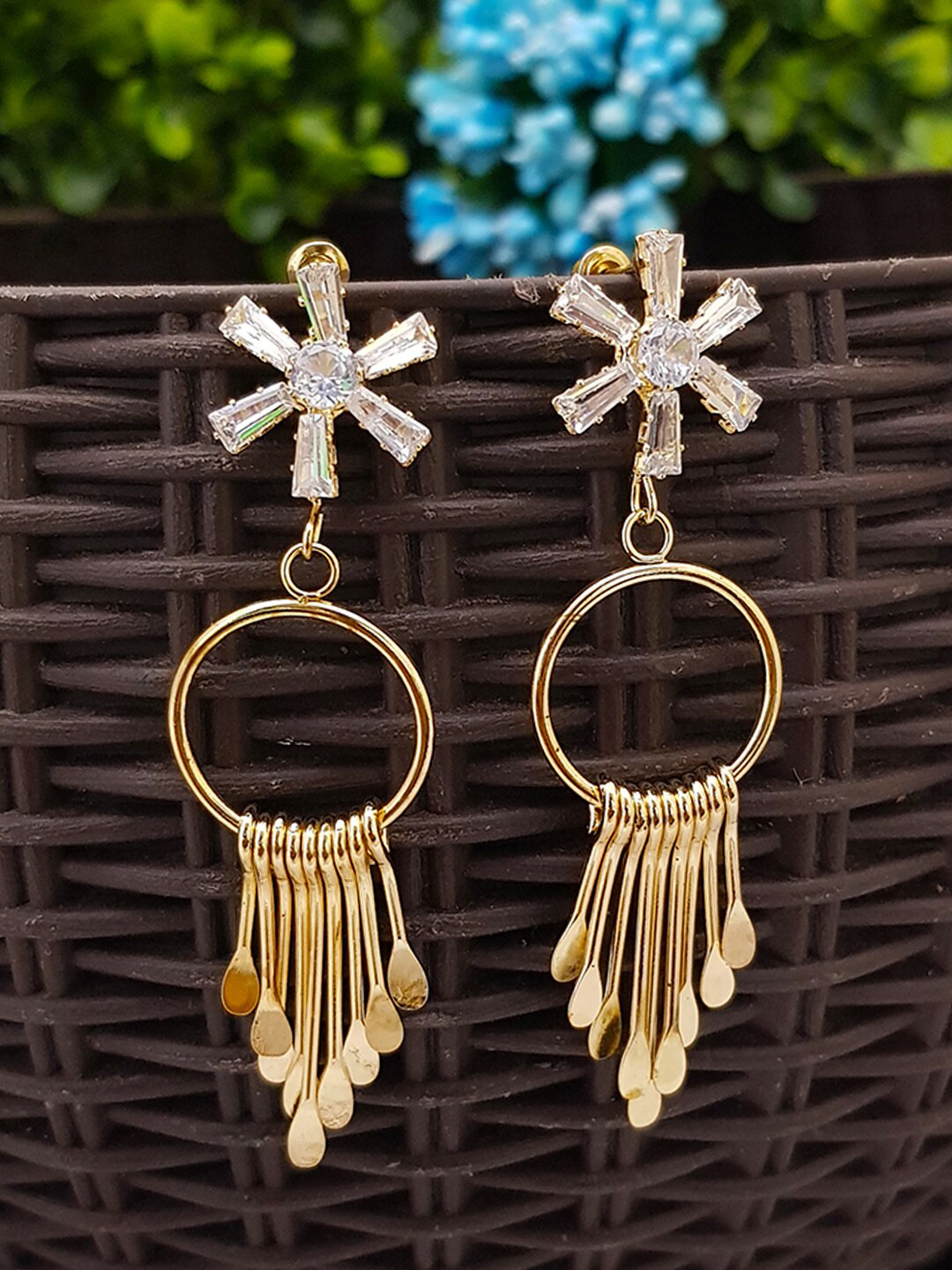 

GRIIHAM Silver-Toned Contemporary Drop Earrings