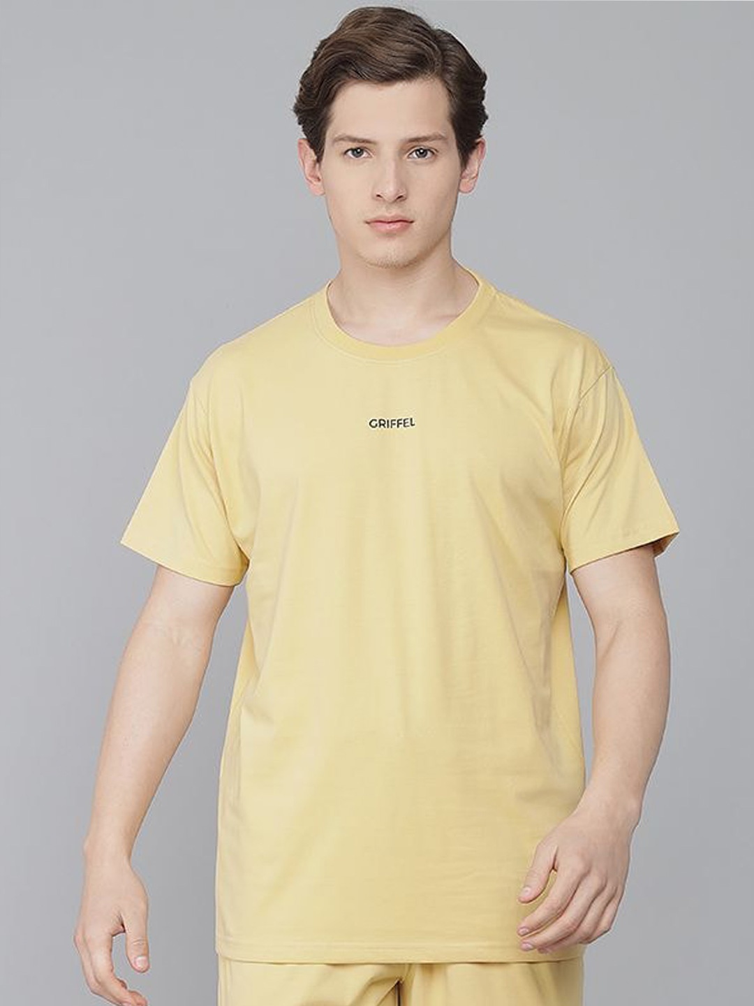 

GRIFFEL Men Yellow Round Neck Short Sleeves T-shirt