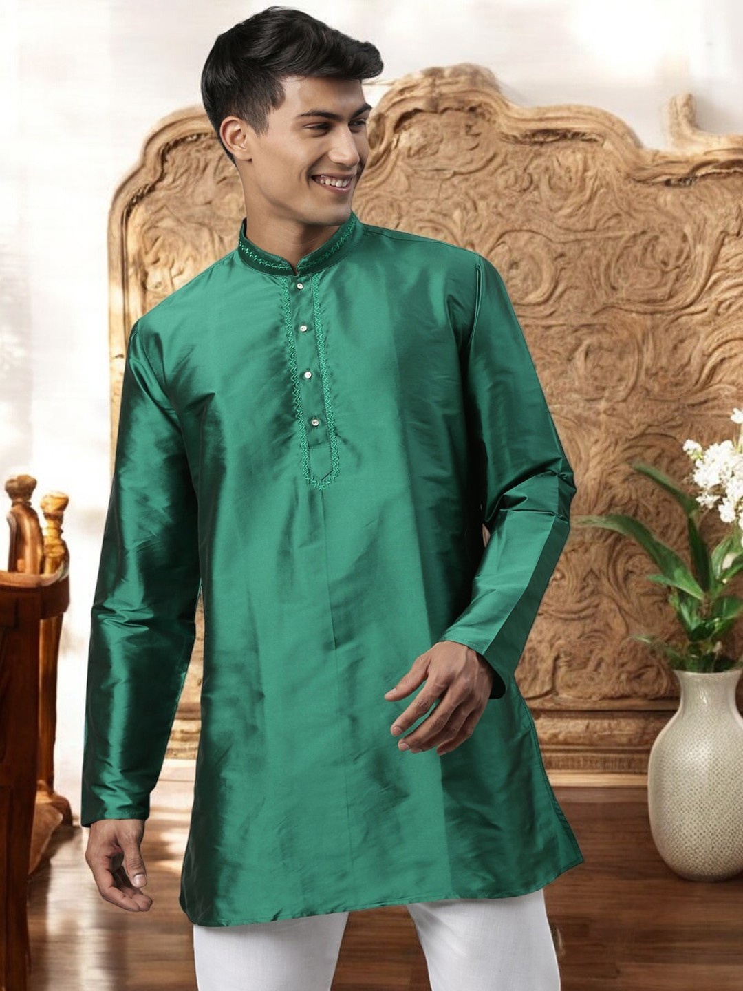 

TATTVA Men Green Solid Kurta