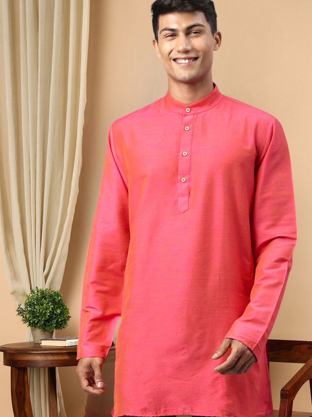 

TATTVA Men Coral Solid Kurta