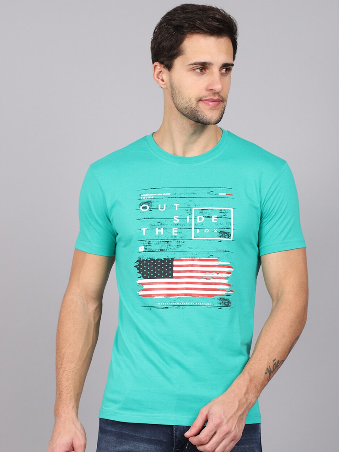 

Rodamo Men Green Typography Printed Slim Fit T-shirt
