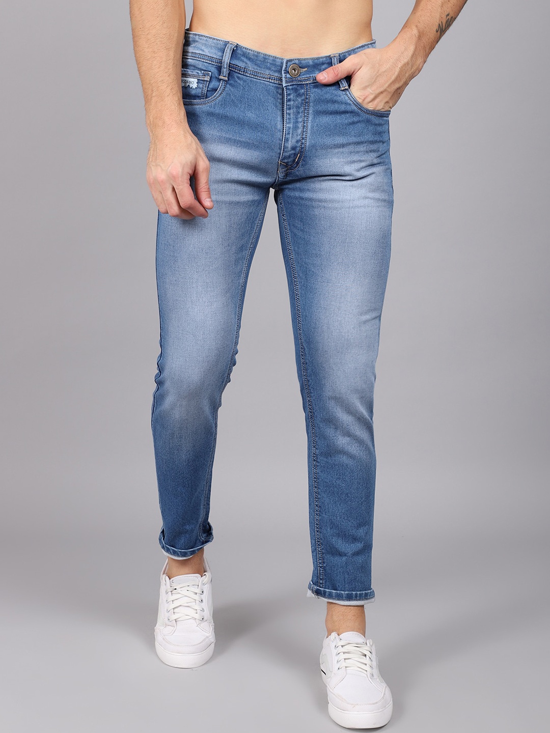 

Rodamo Men Blue Slim Fit Low Distress Heavy Fade Stretchable Jeans