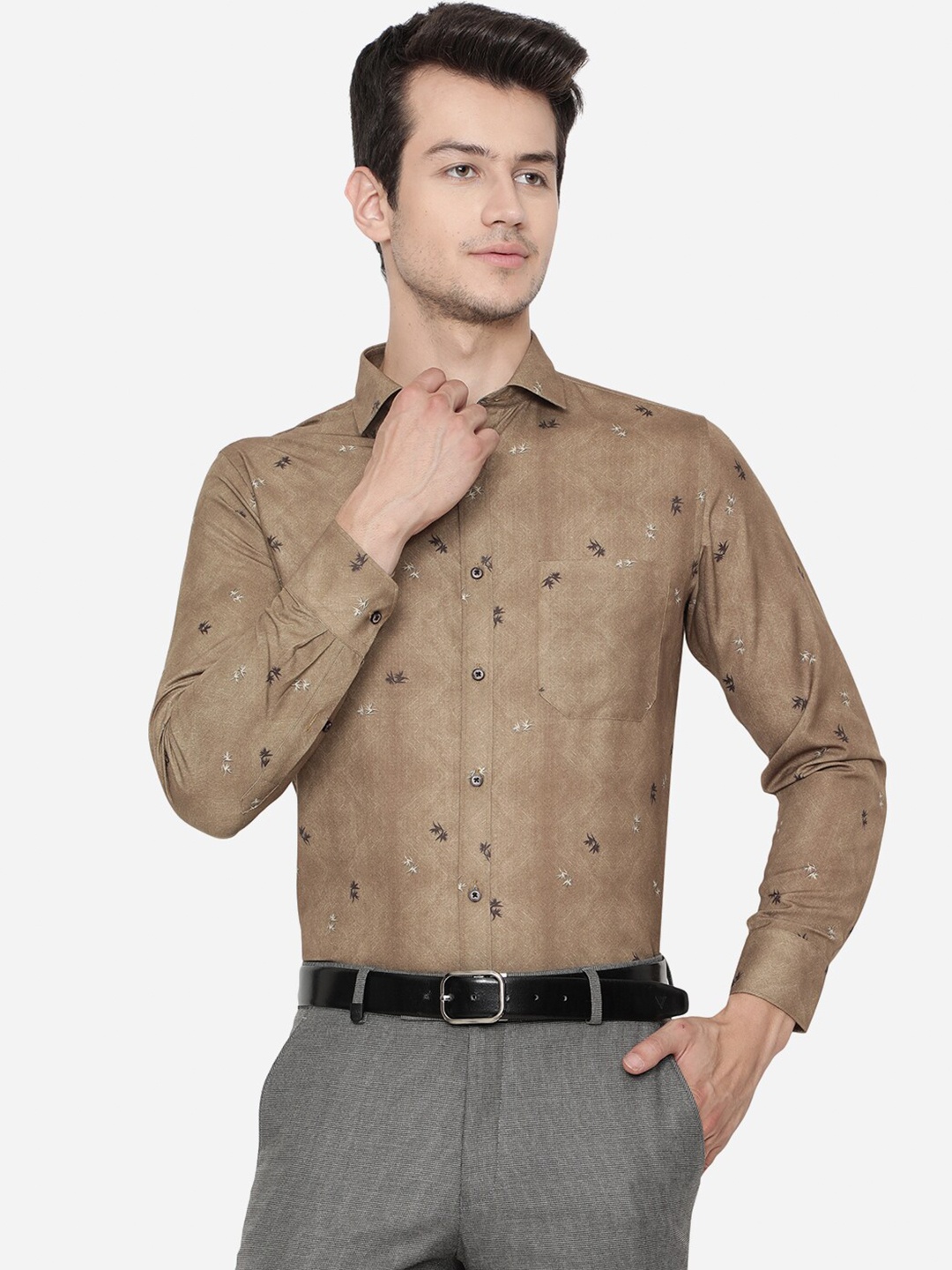 

Greenfibre Men Brown Slim Fit Printed Pure Cotton Formal Shirt