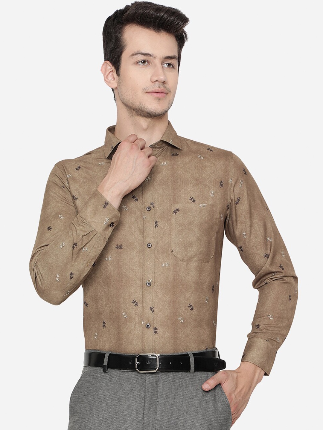 

Greenfibre Men Brown Slim Fit Printed Pure Cotton Formal Shirt