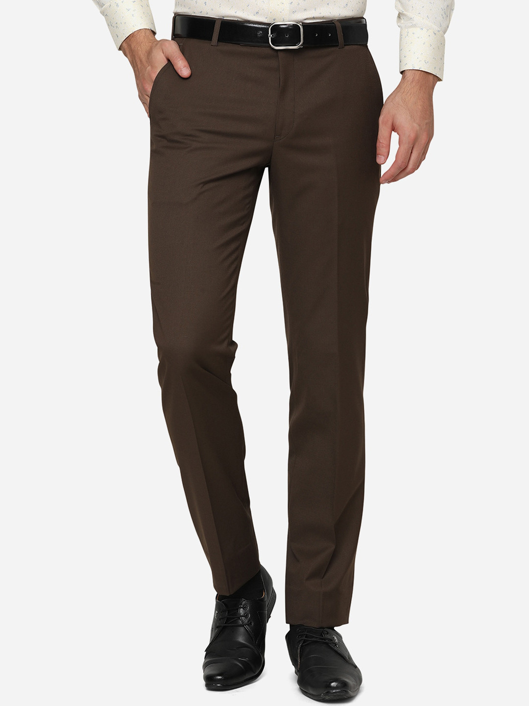 

METAL Men Brown Slim Fit Wrinkle Free Formal Trousers