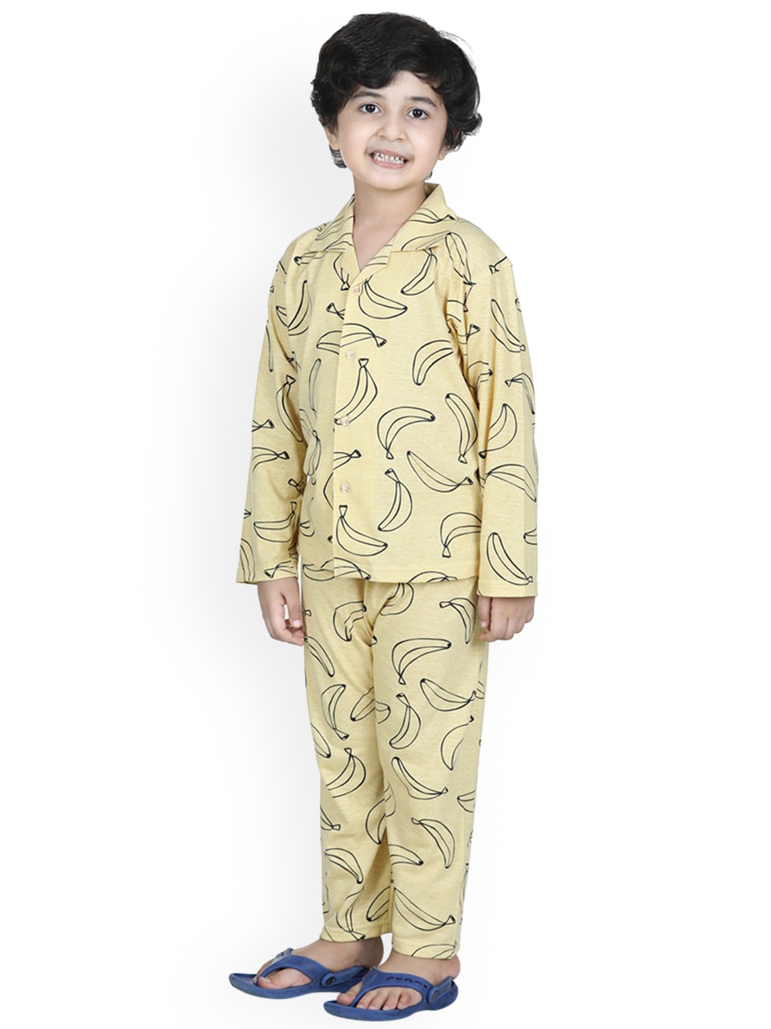 

Aj DEZInES Boys Yellow & Black Printed Night suit