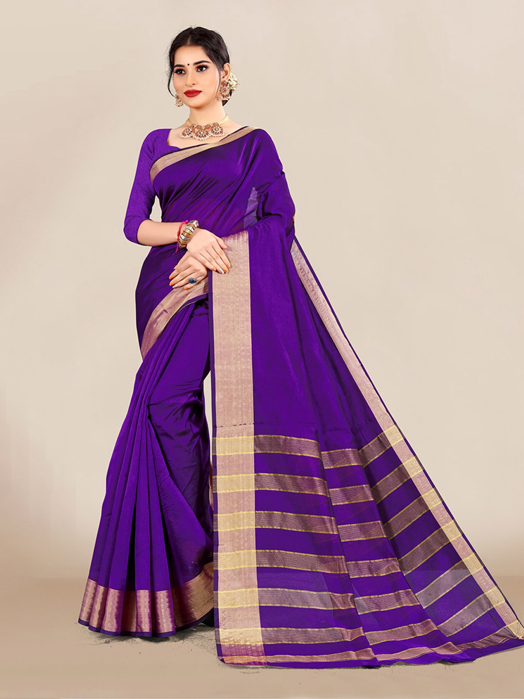 

VAIRAGEE Violet & Gold-Toned Zari Saree