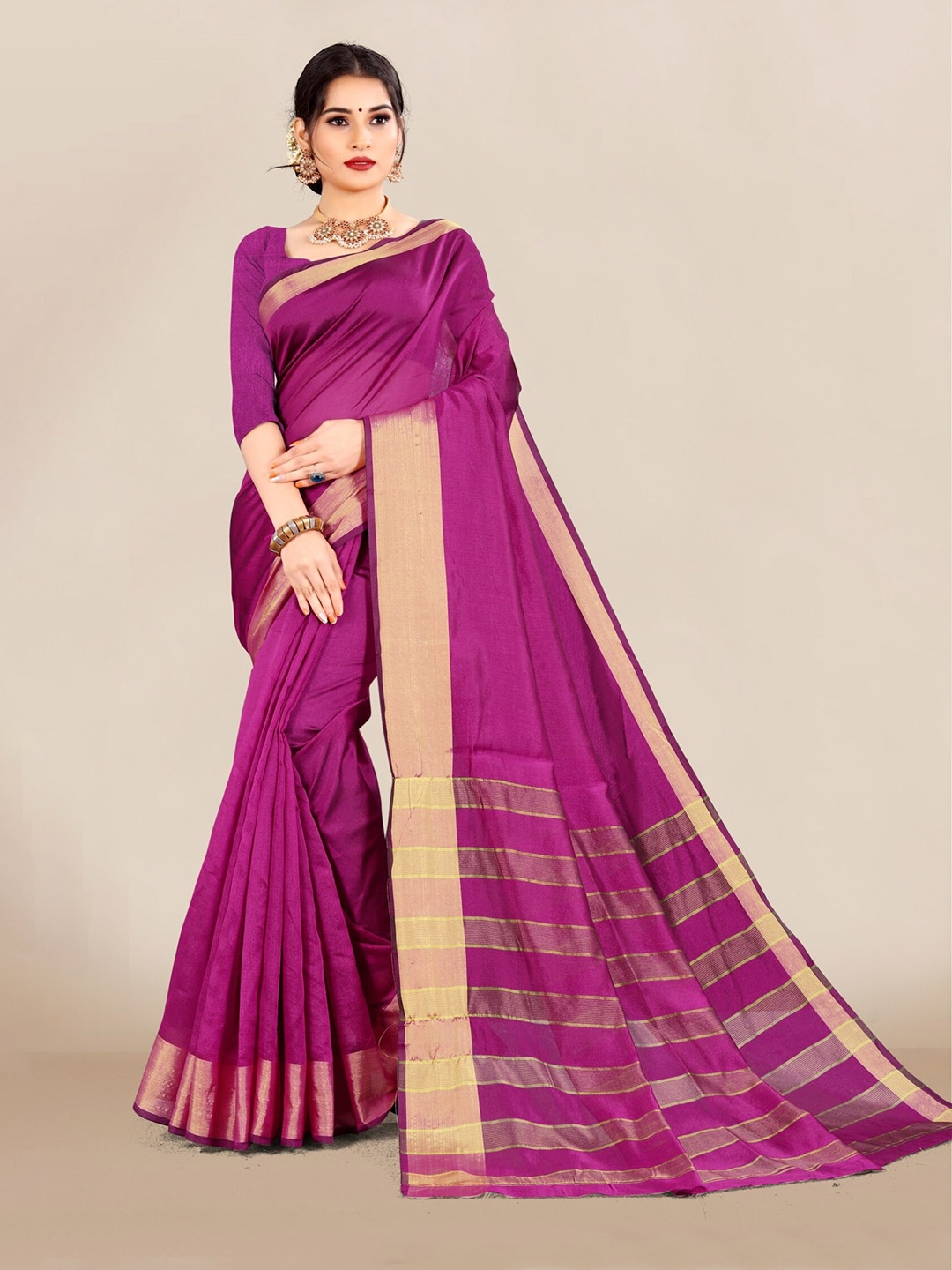 

VAIRAGEE Pink & Gold-Toned Woven Design Saree