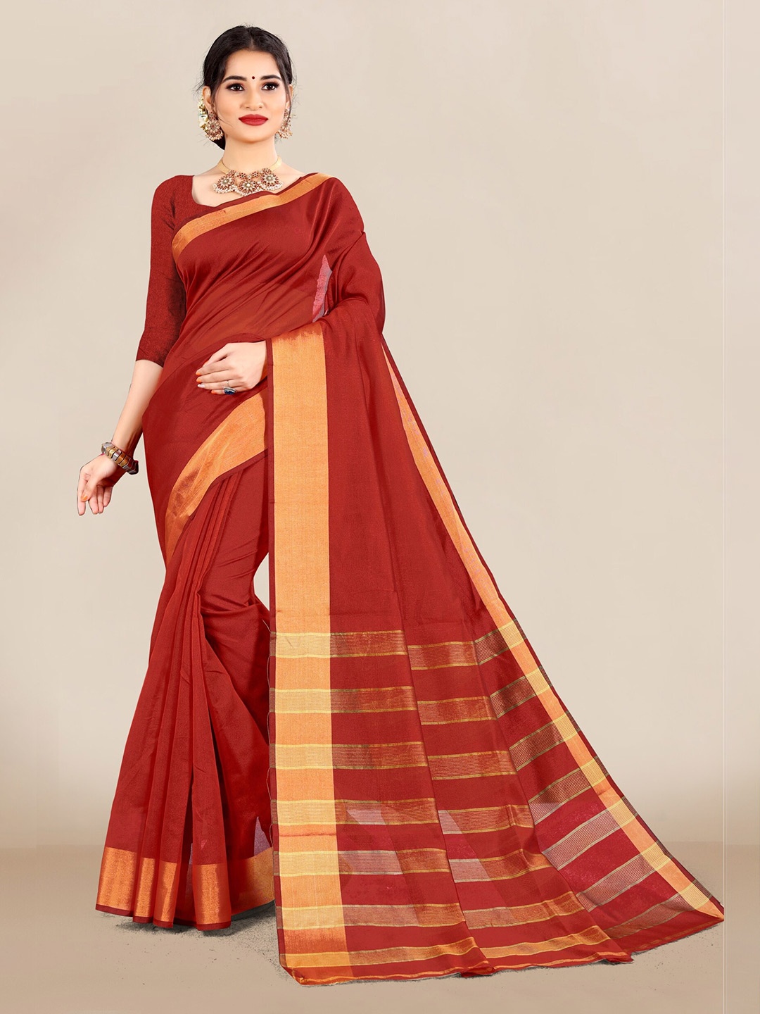 

VAIRAGEE Red & Gold-Toned Woven Design Saree