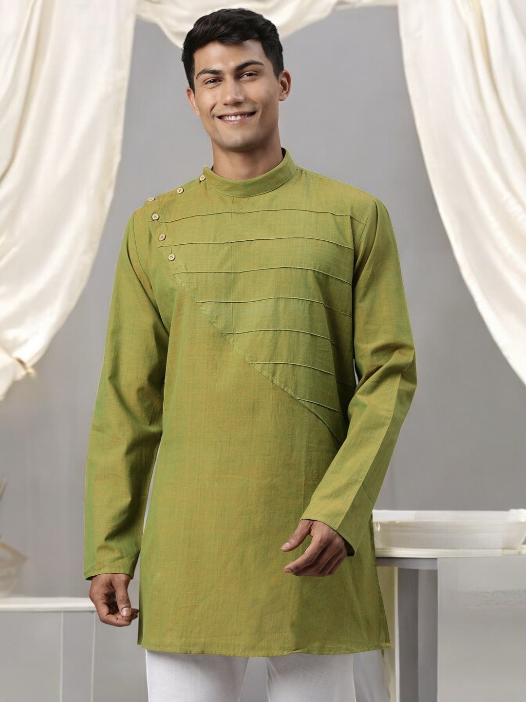 

TATTVA Men Green Angrakha Kurta