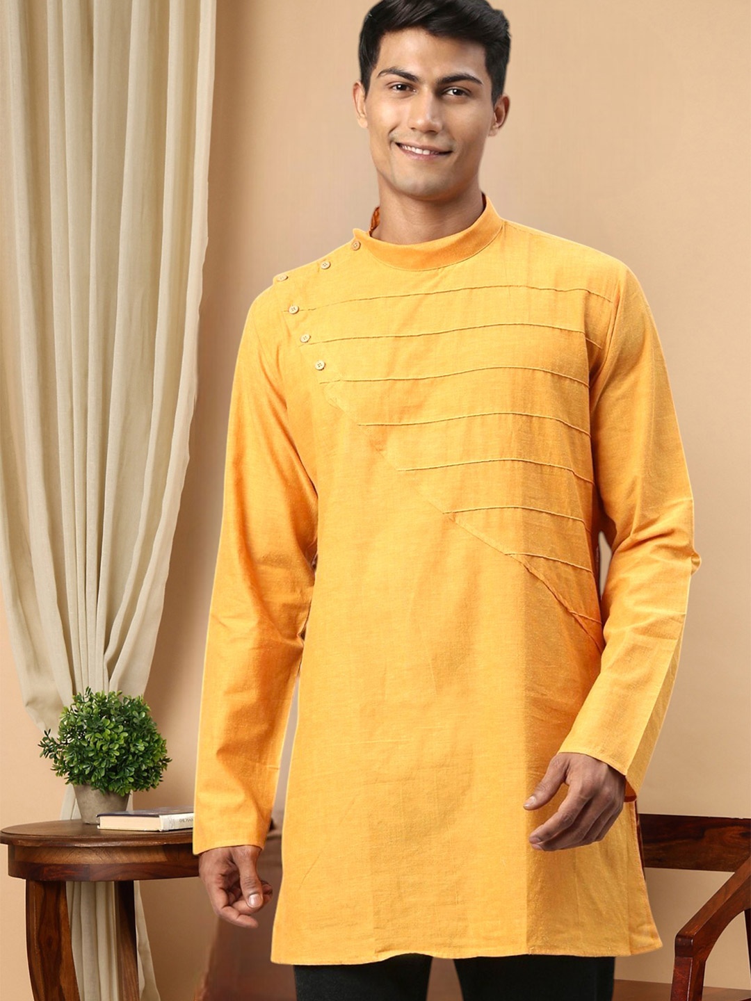 

TATTVA Men Yellow Kurta