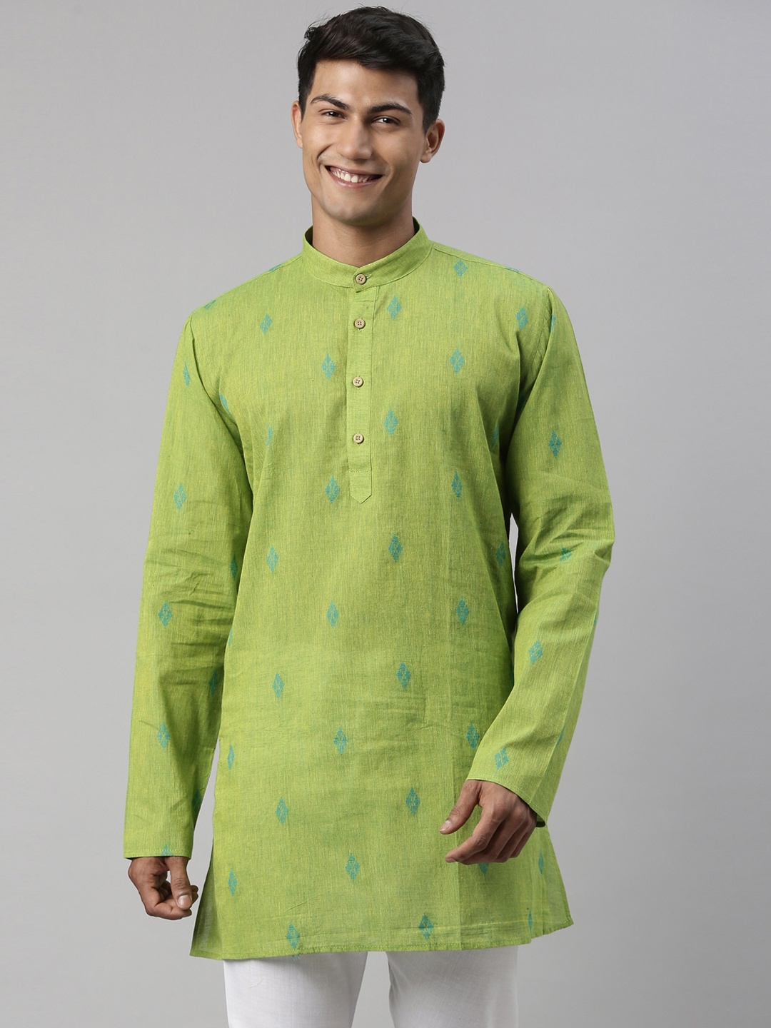 

TATTVA Men Green & Blue Self Design Kurta