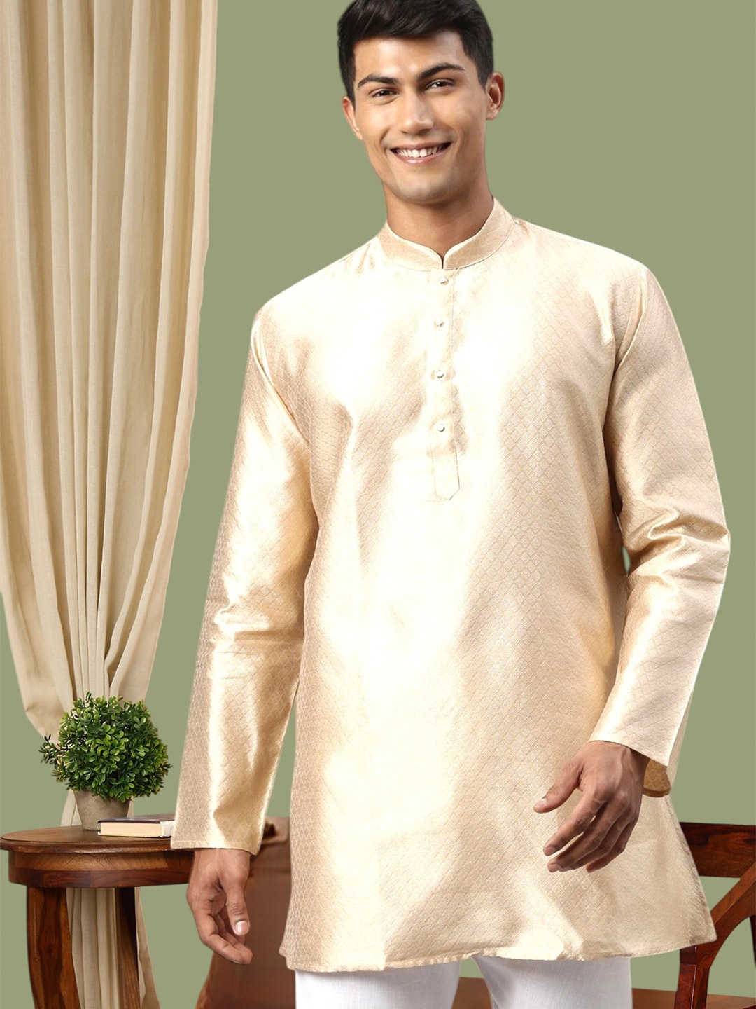 

TATTVA Men Beige Thread Work Kurta