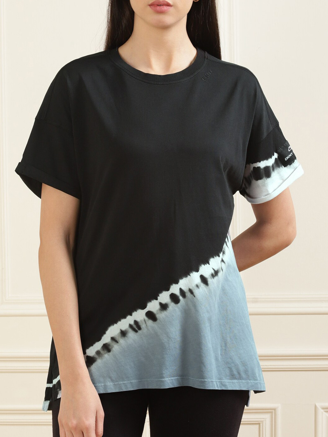 

DKNY Women Blue & Black Tie and Dye Extended Sleeves Top