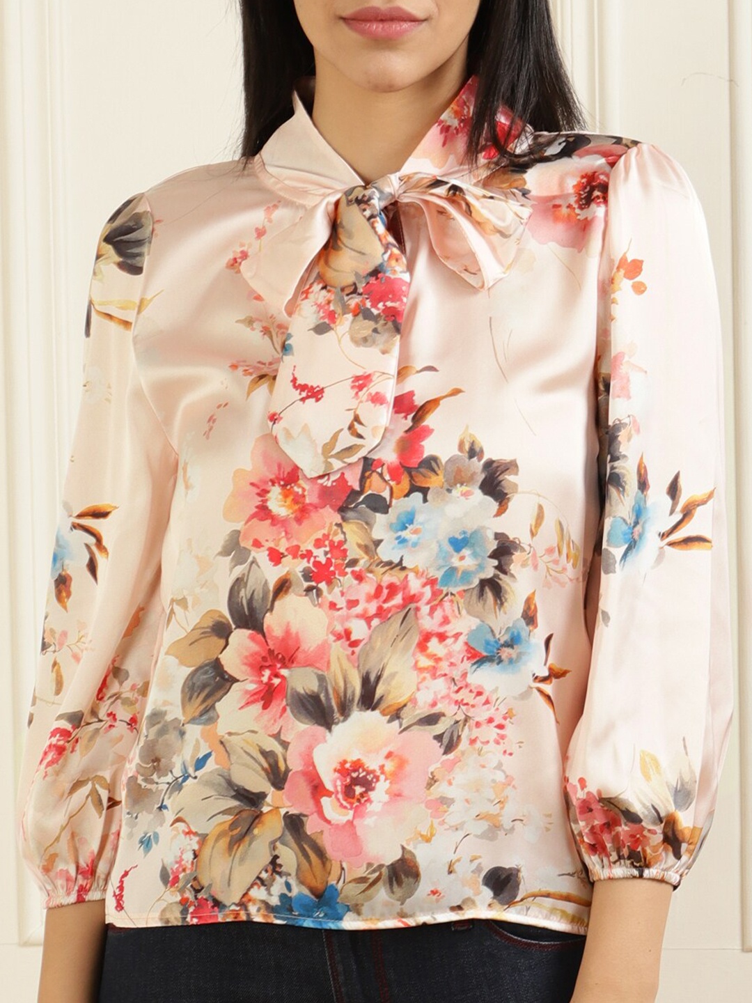 

Rinascimento Women Pink Floral Printed Tie Up Neck Top