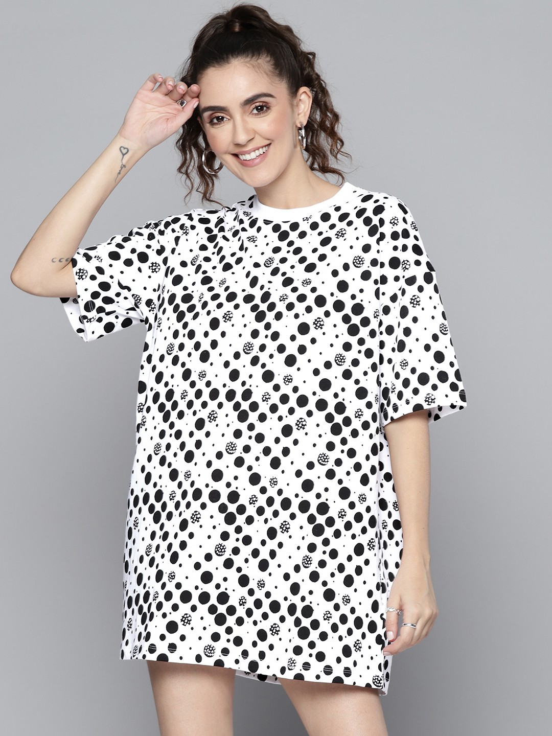 

SASSAFRAS Women White & Black Pure Cotton Geometric Print T-shirt Mini Dress
