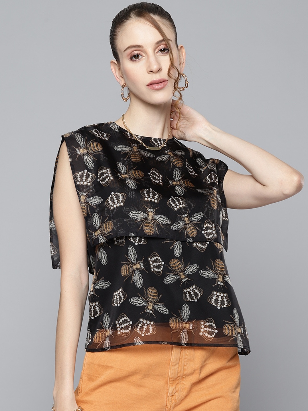 

SASSAFRAS Black & White Beetle Print Layered Top