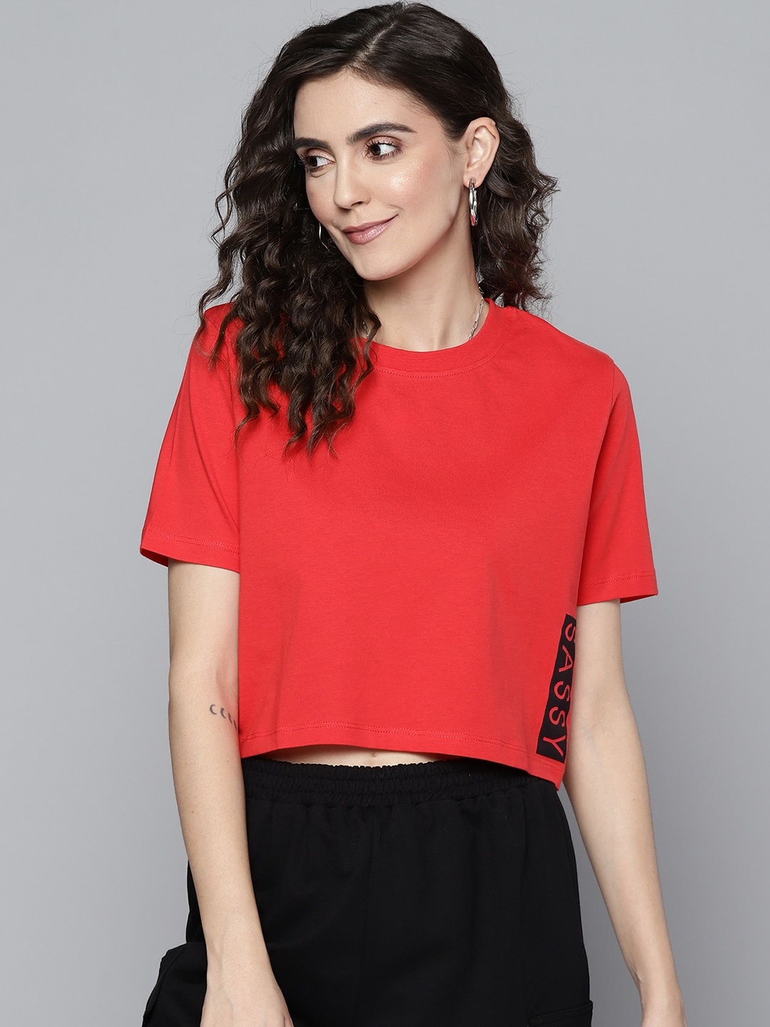 

SASSAFRAS Women Red & Black Printed Pure Cotton Oversized T-shirt