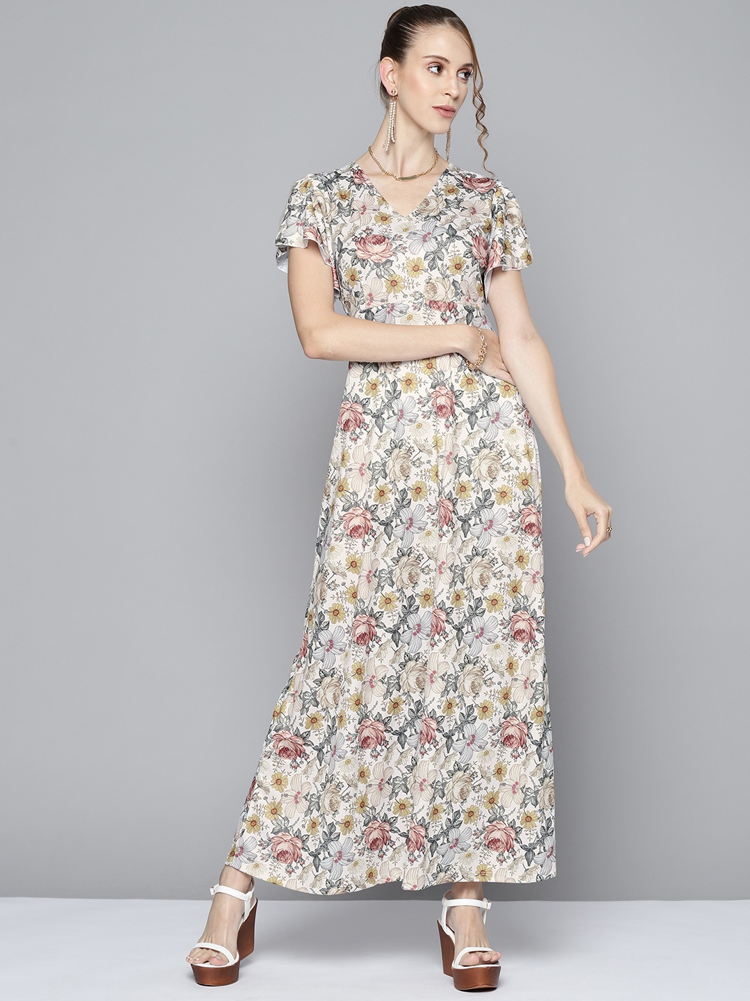

SASSAFRAS Women Off White & Green Floral Printed Maxi Dress
