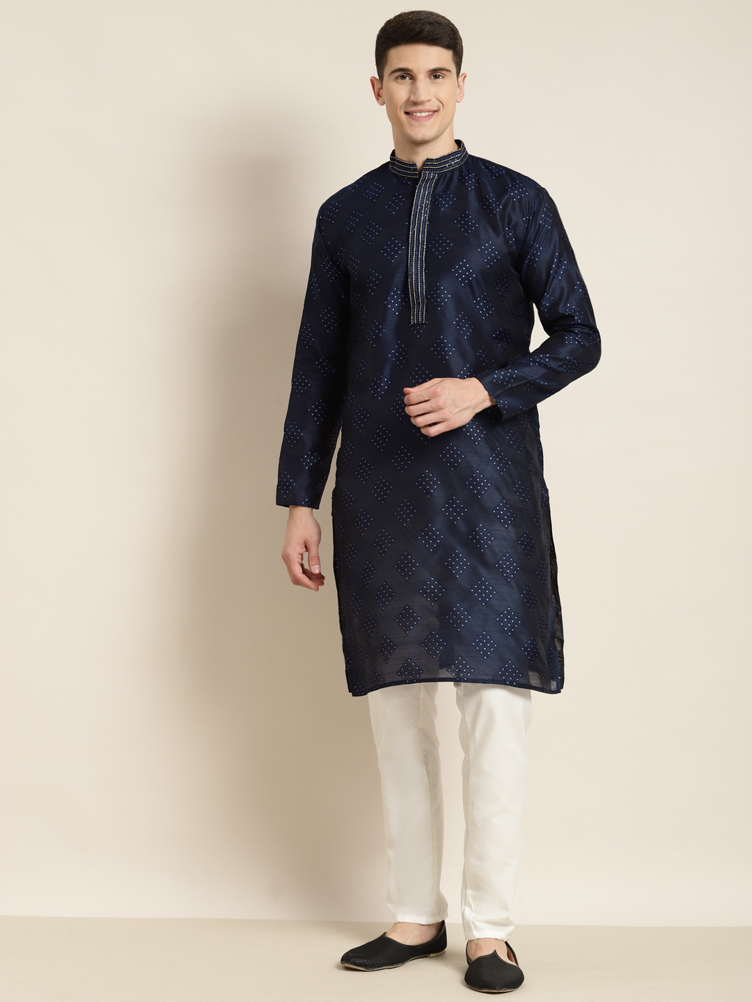 

SOJANYA Men Navy Blue Ethnic Motifs Thread Work Kurta with Churidar