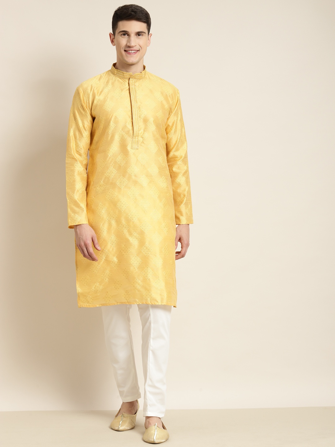 

SOJANYA Men Gold-Toned Embroidered Jacquard Silk Kurta with Churidar