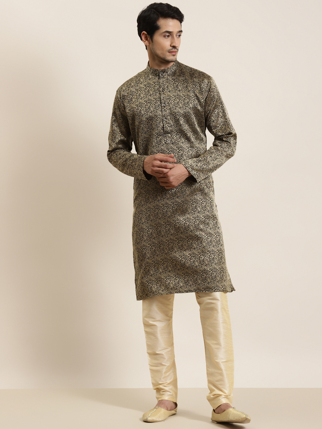 

SOJANYA Men Black & Golden Ethnic Motifs Kurta