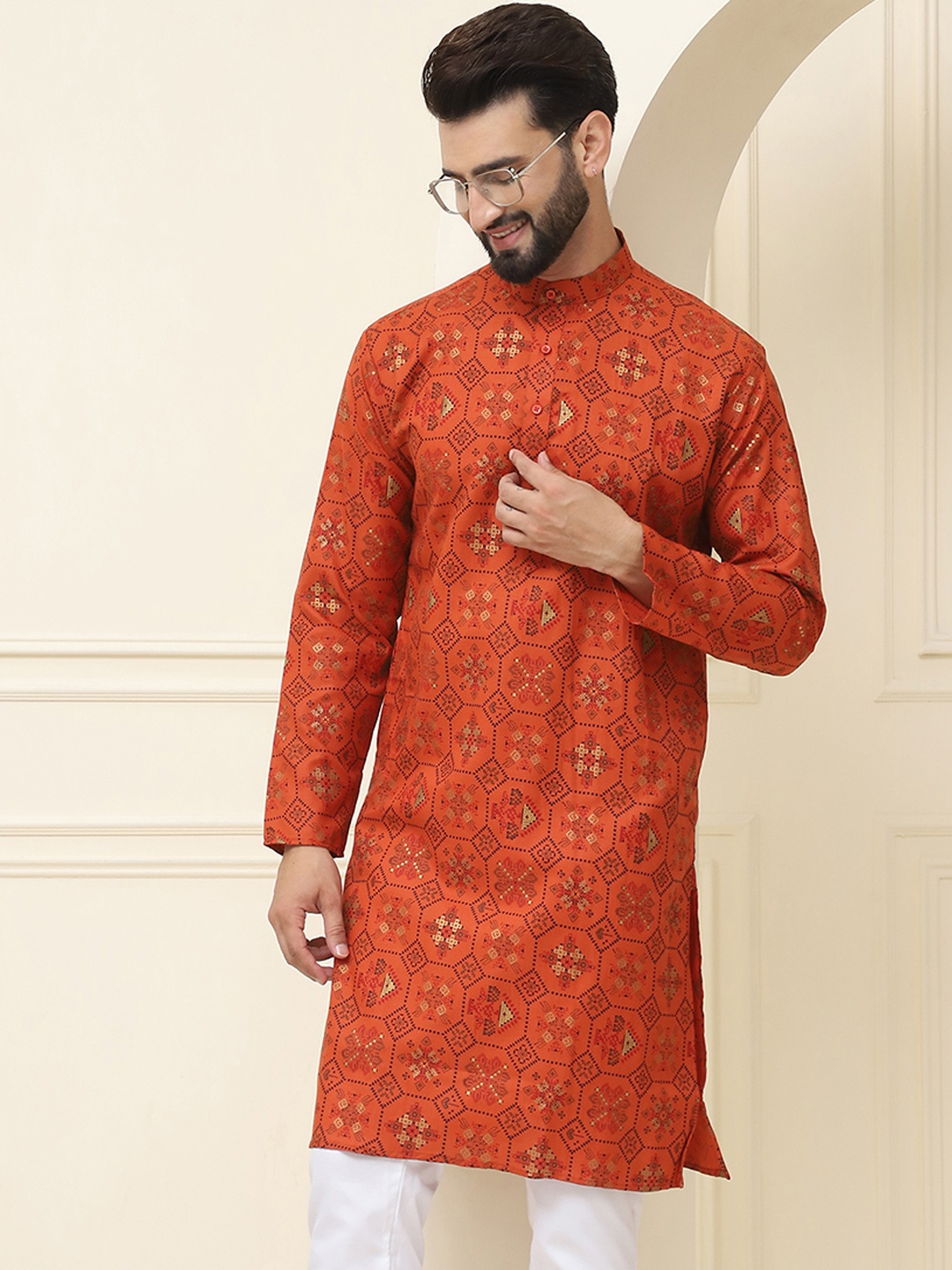 

SOJANYA Men Orange & White Geometric Printed Cotton Linen Kurta