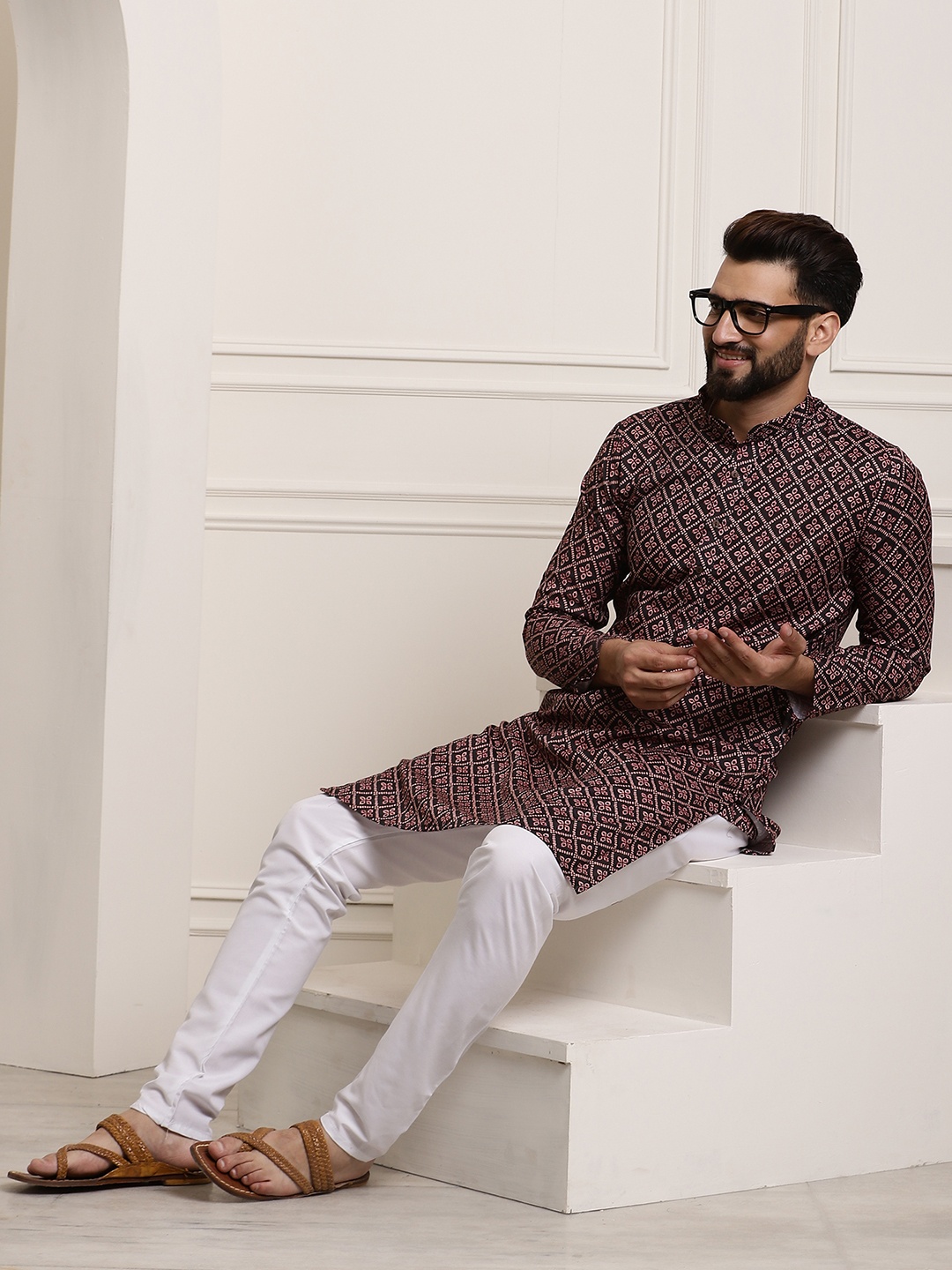 

SOJANYA Men Black Ethnic Motifs Printed Pure Cotton Kurta with Churidar