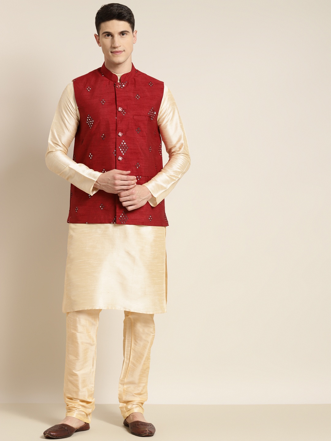 

SOJANYA Men Gold-Toned Silk Cotton Kurta with Churidar